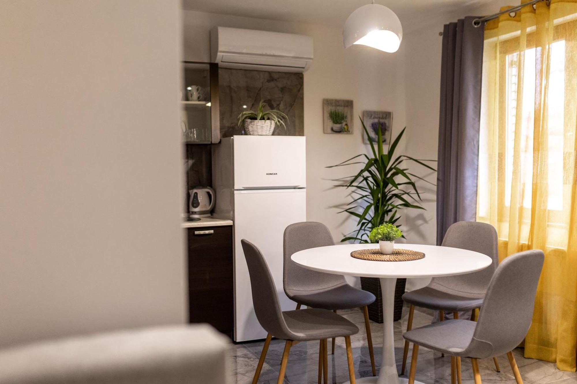 Studio Apartman Planb, Self Check In Όσιγιεκ Εξωτερικό φωτογραφία